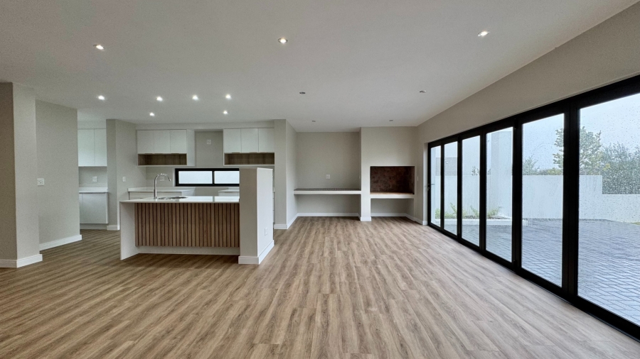 4 Bedroom Property for Sale in Croydon Gardens Estate Western Cape